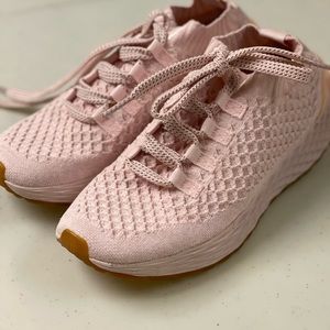 Light pink NoBull knit runner, size 7.5